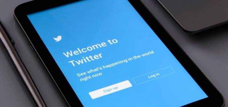 Twitter Is Hiring a 'Tweeter In Chief' To Be The Voice Of The Platform Twitter Is Hiring a 'Tweeter In Chief' To Be The Voice Of The Platform