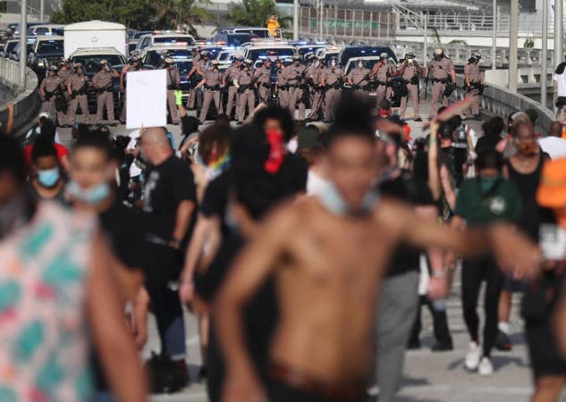 These Apps are Equipping Black Protesters With the Protection They Need These Apps are Equipping Black Protesters With the Protection They Need