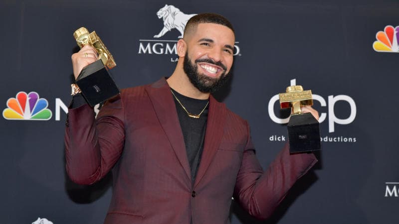Drake's $400M Universal Deal Was Reportedly 'One Of The Biggest Deals In Music History' Drake's $400M Universal Deal Was Reportedly 'One Of The Biggest Deals In Music History'