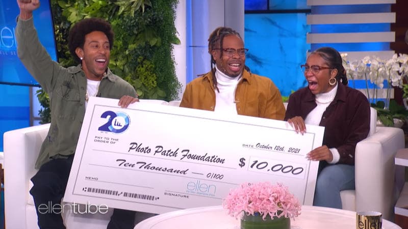 Ludacris Donates $10K To Daddy-Daughter Duo Behind App Connecting Incarcerated Parents To Their Kids Ludacris Donates $10K To Daddy-Daughter Duo Behind App Connecting Incarcerated Parents To Their Kids