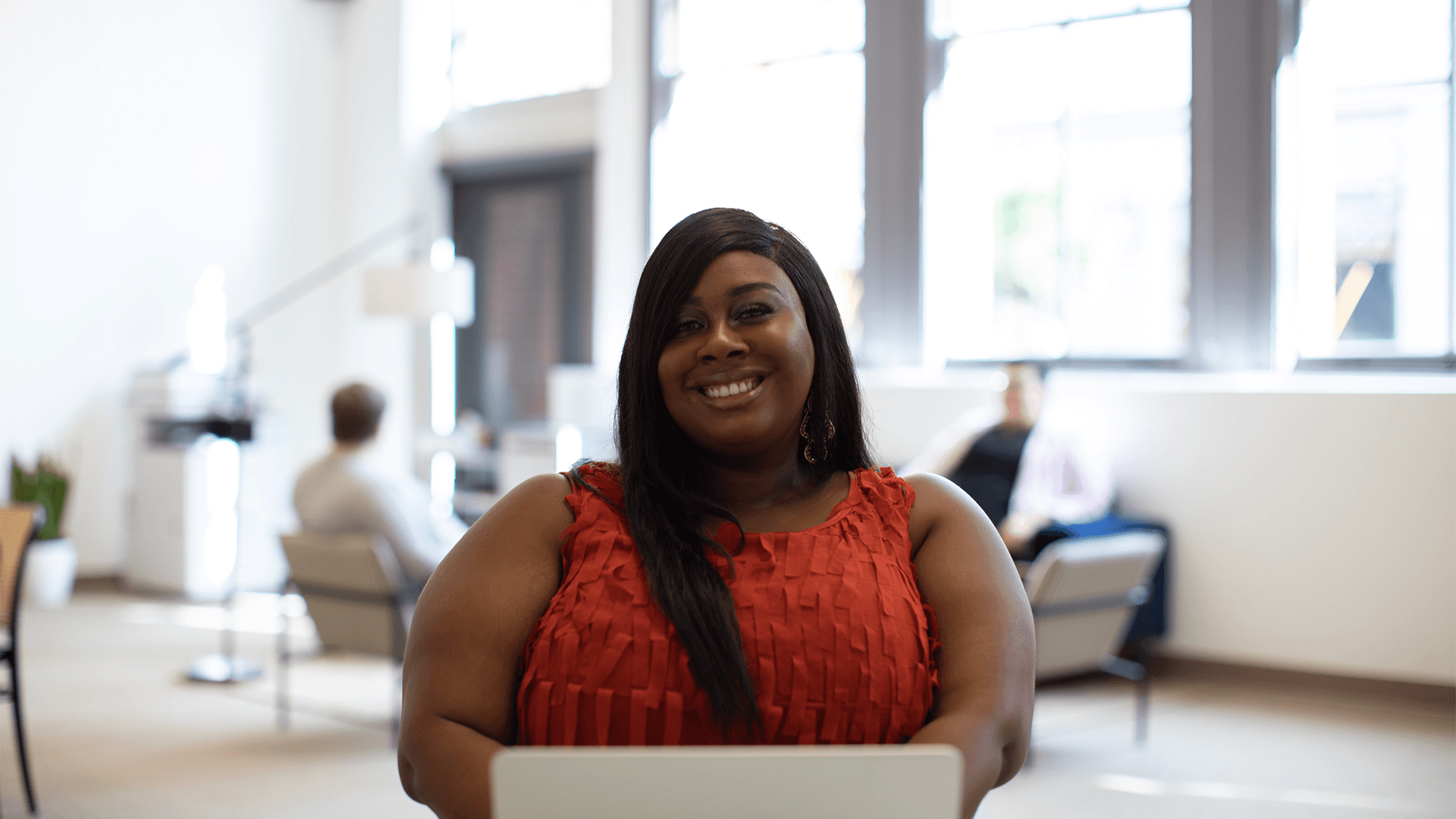 Esther Leonard Talked Her Initial $75K-$80K Salary Offer Up To Six Figures — Now, She's Coaching Other Women To Do The Same