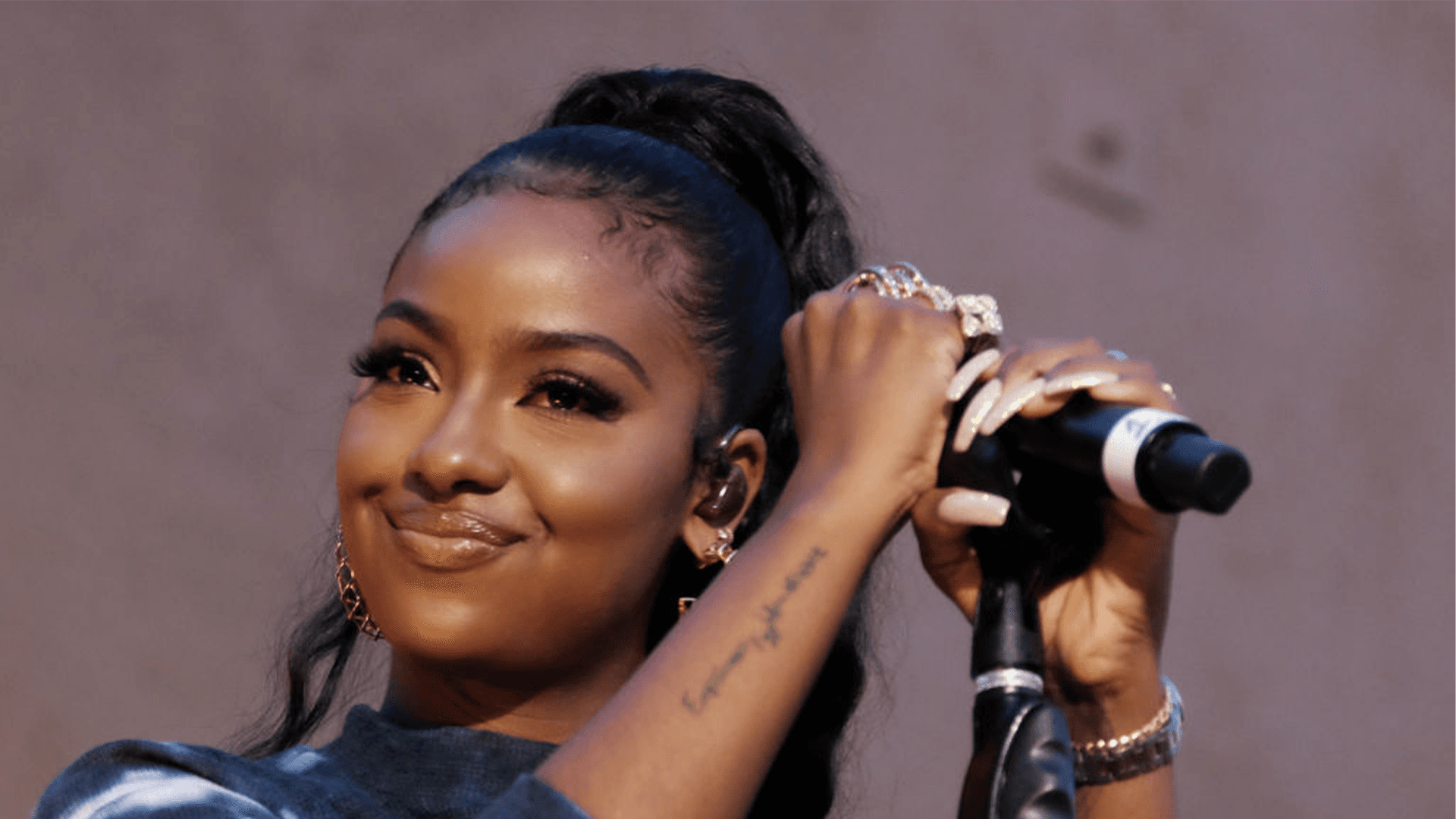 Justine Skye Taps Into The $13B Wig Industry Starting With A Collection Under Parfait, A Black-Owned Artificial Intelligence Wig Brand