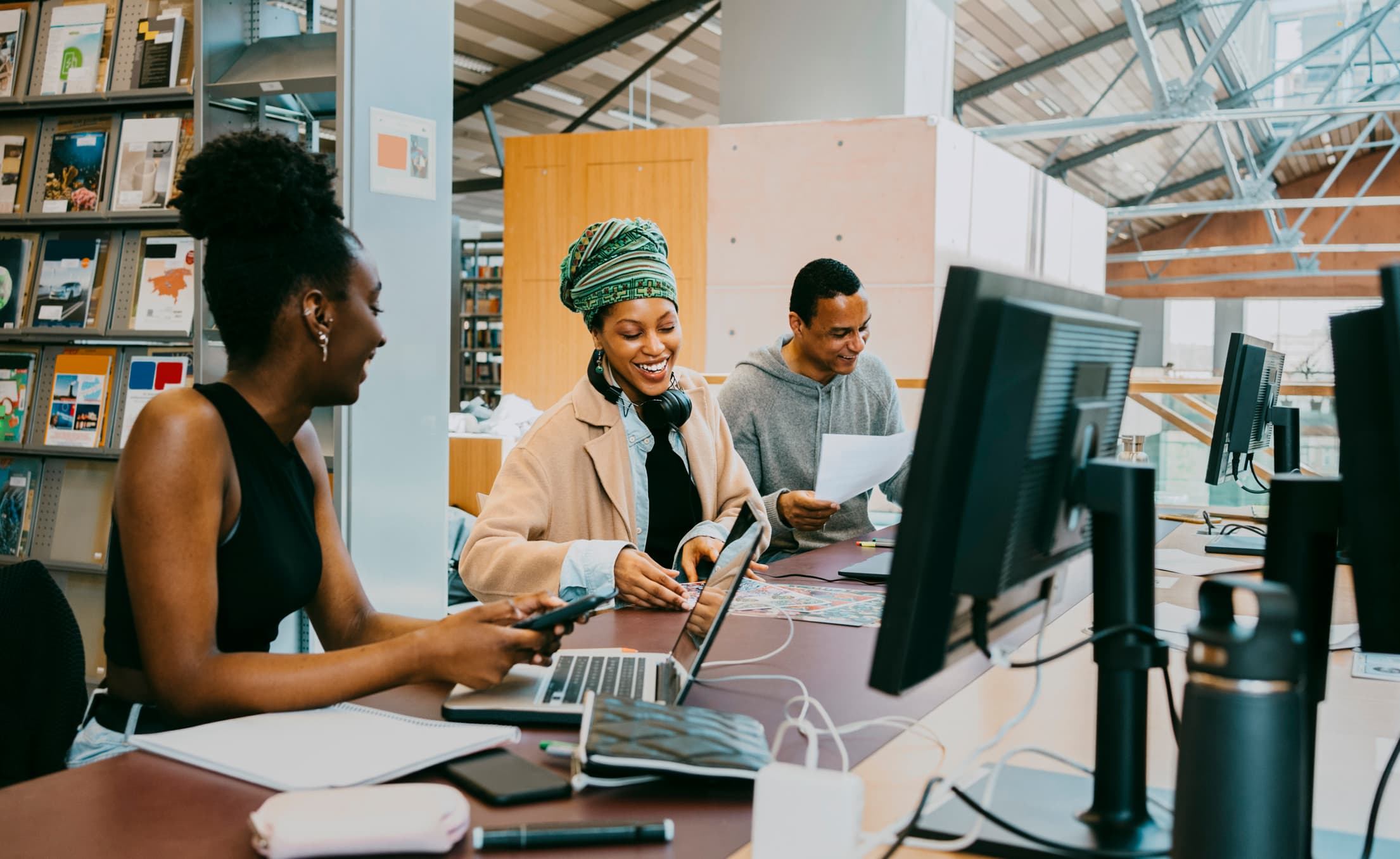 Despite A Pending Recession, LinkedIn Data Shows Professionals Are Using Pandemic-Born Confidence To Stay In The Game Despite A Pending Recession, LinkedIn Data Shows Professionals Are Using Pandemic-Born Confidence To Stay In The Game