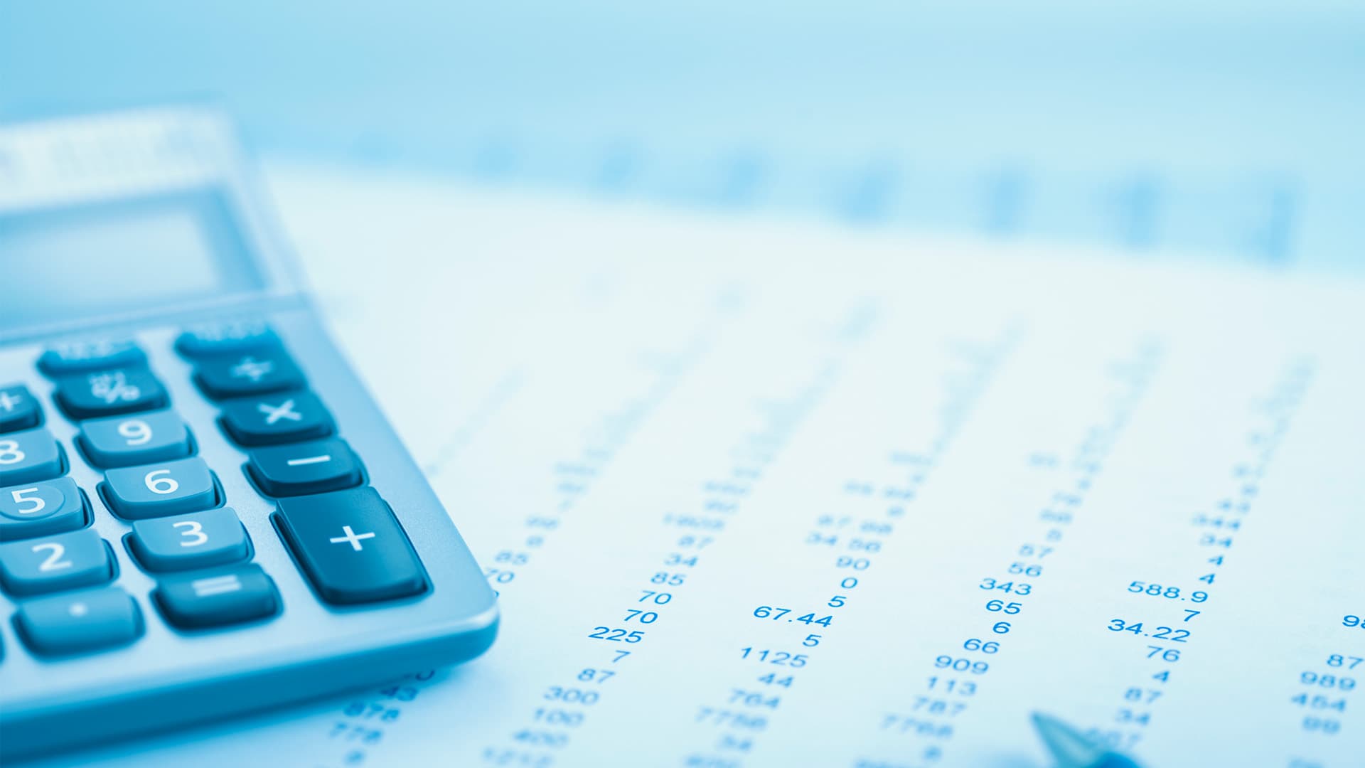 Doctors Renée And Nii Darko Help Others Out Of Debt After Accumulating $800K Student Loans