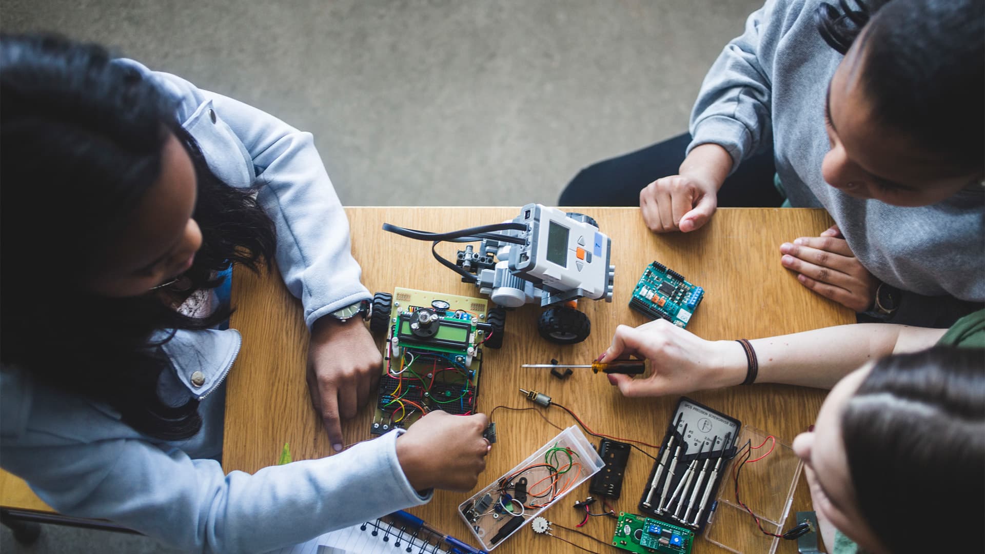 Silicon Harlem Opens First-Of-Its-Kind Digital Learning Lab In Harlem Under An AT&T $2B Commitment