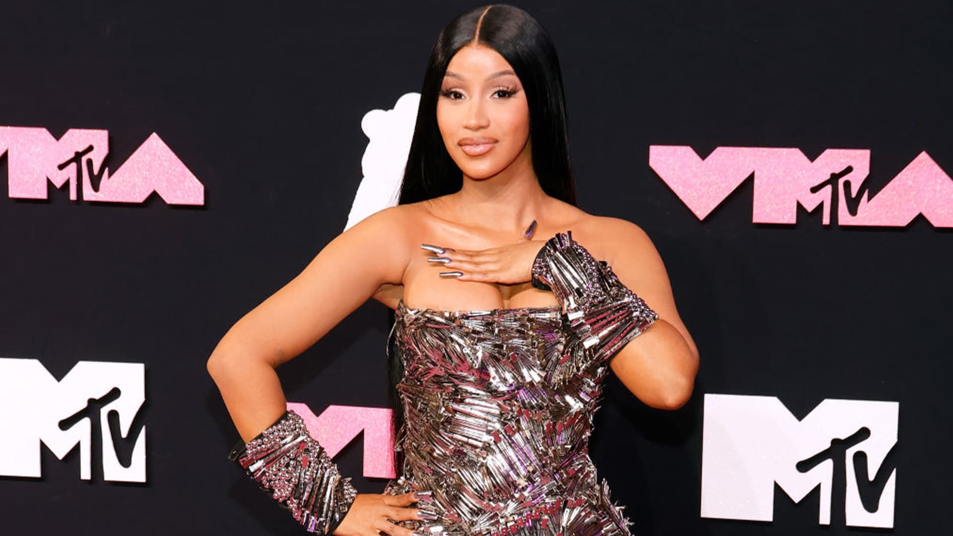 Cardi B Made $200 Per Post From Her First Fashion Nova Deal — Here’s How Much The Superstar Says She Makes From Brand Deals Now Cardi B Made $200 Per Post From Her First Fashion Nova Deal — Here’s How Much The Superstar Says She Makes From Brand Deals Now