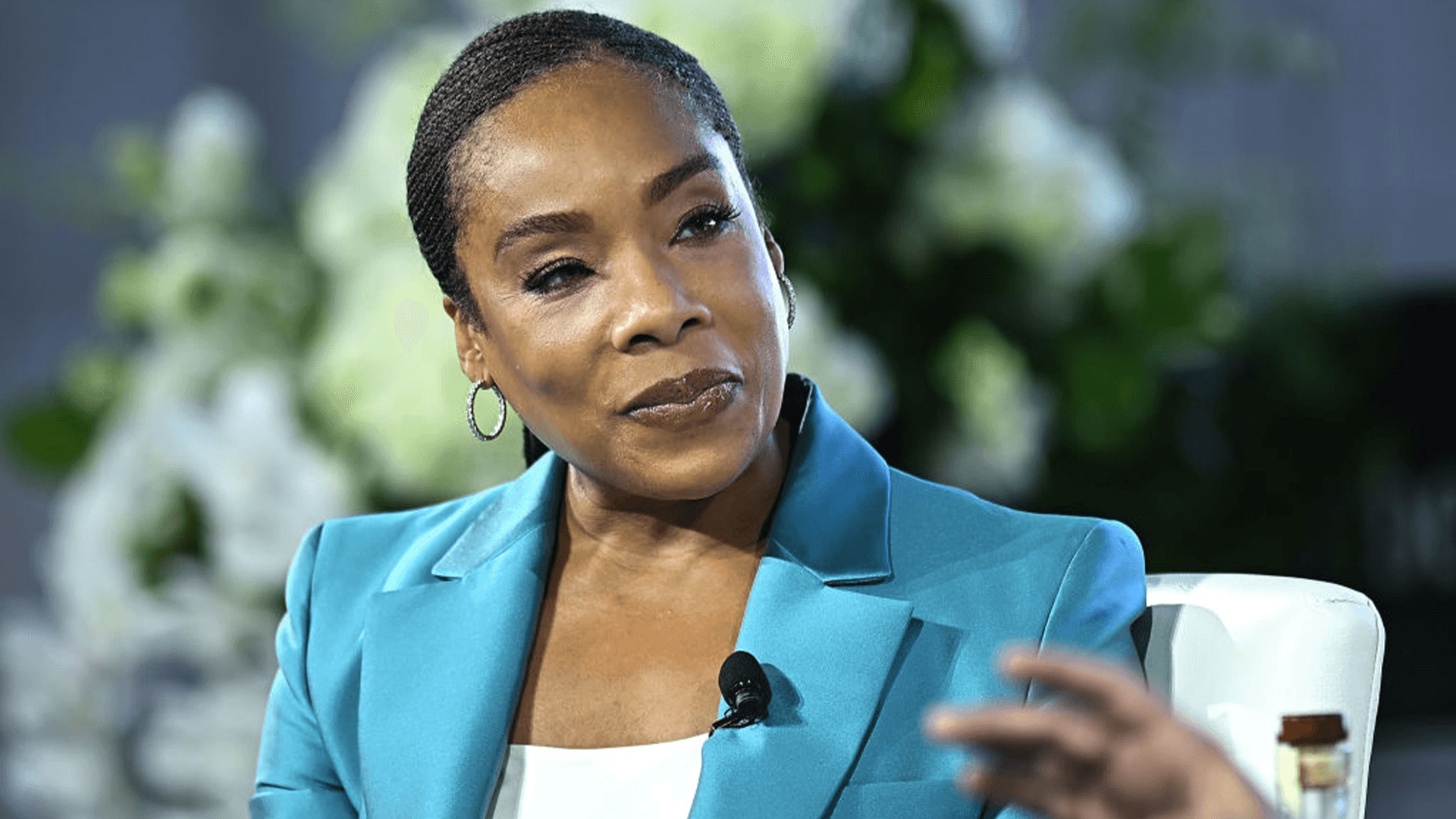 Uncle Nearest Founder Fawn Weaver Offers Advice To Beyoncé Amid Her Foray Into The Spirits Sector — ‘Take All Their Money’ Uncle Nearest Founder Fawn Weaver Offers Advice To Beyoncé Amid Her Foray Into The Spirits Sector — ‘Take All Their Money’