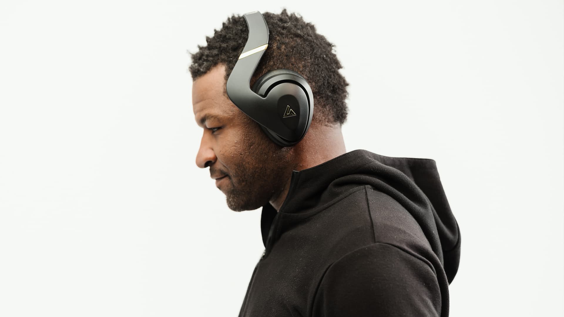 Former NFL Player Mark Clayton Has Raised $1M For High-Performing Headphones That Were Born From His Sketch While In Business School Former NFL Player Mark Clayton Has Raised $1M For High-Performing Headphones That Were Born From His Sketch While In Business School