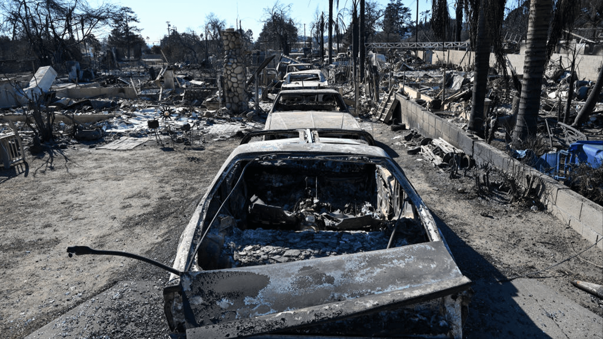 Falsified AI-Generated Content Circulates Online Amidst Massive California Wildfires Falsified AI-Generated Content Circulates Online Amidst Massive California Wildfires