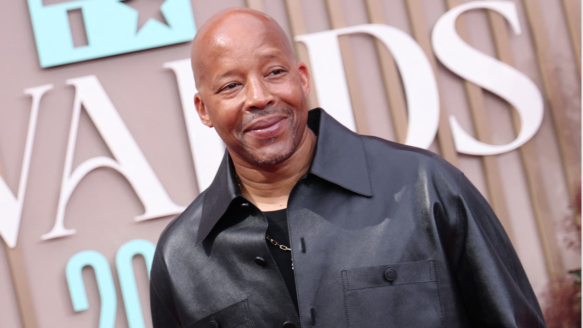 Warren G Explains How He Helped Def Jam Get Out Of Debt Thanks To $100M Made From 'Regulate' Warren G Explains How He Helped Def Jam Get Out Of Debt Thanks To $100M Made From 'Regulate'