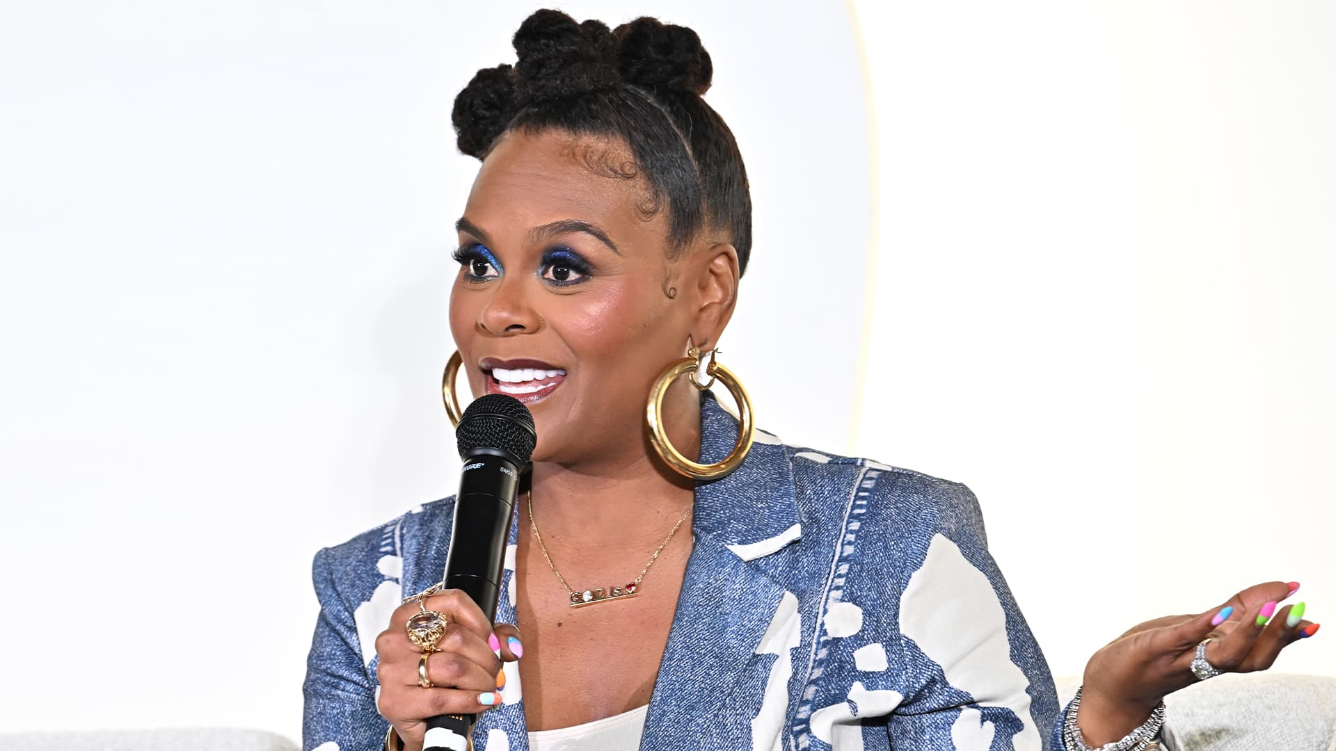 'I Lost A Lot Of Money:' Tabitha Brown Had To Close Her L.A.-Based Vegan Restaurant In Less Than One Year, But Here's What She Learned 'I Lost A Lot Of Money:' Tabitha Brown Had To Close Her L.A.-Based Vegan Restaurant In Less Than One Year, But Here's What She Learned