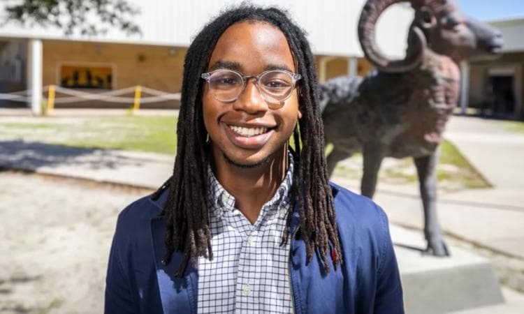 Florida Teen Admitted To All 27 Schools Including Harvard, Receiving $4M In Scholarships Florida Teen Admitted To All 27 Schools Including Harvard, Receiving $4M In Scholarships
